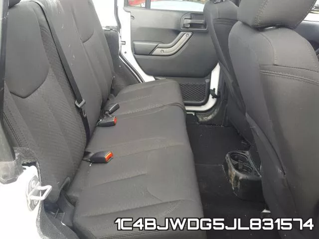 1C4BJWDG5JL831574_6.webp