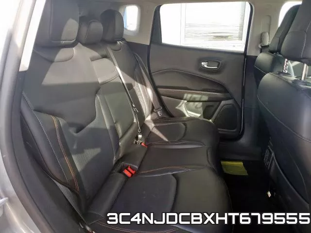 3C4NJDCBXHT679555_6.webp