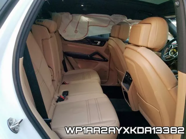 WP1AA2AYXKDA13382_6.webp