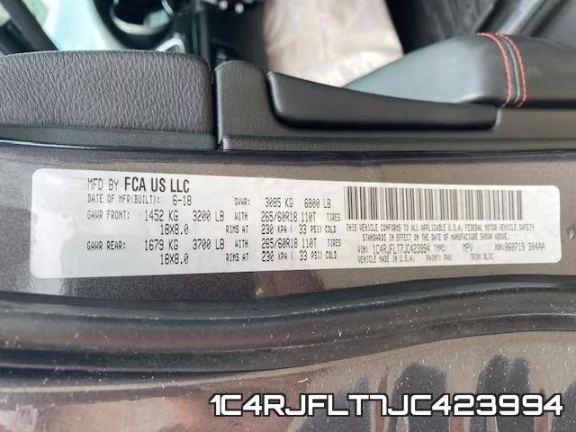 1C4RJFLT7JC423994_10.webp