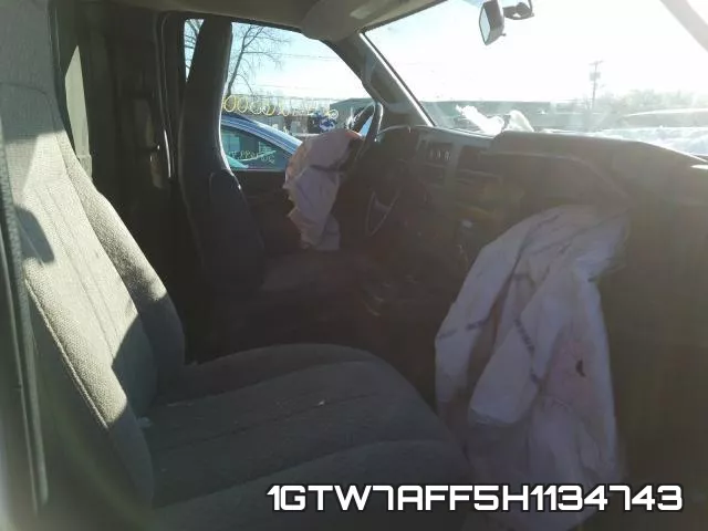 1GTW7AFF5H1134743_5.webp
