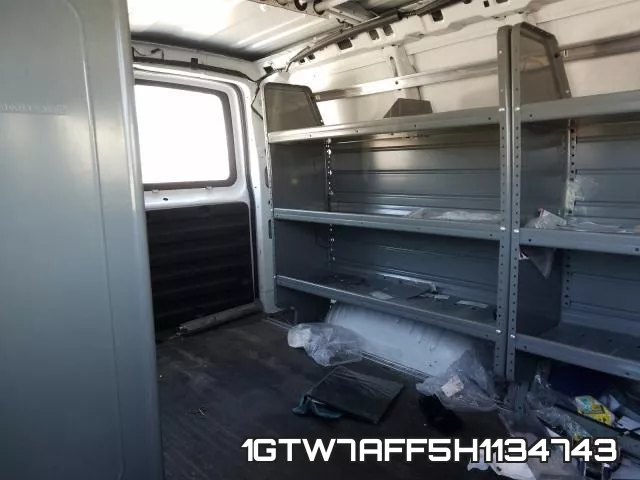 1GTW7AFF5H1134743_6.webp