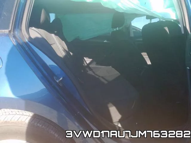 3VWD17AU7JM763282_6.webp