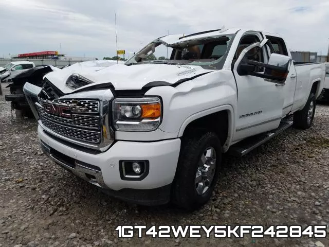 1GT42WEY5KF242845_2.webp