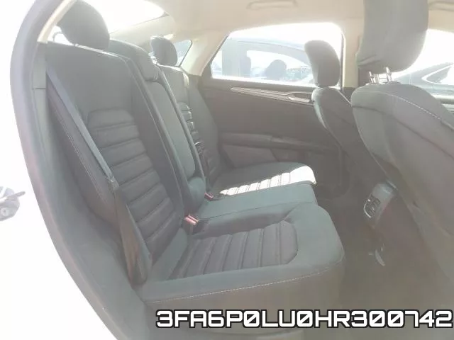 3FA6P0LU0HR300742_6.webp