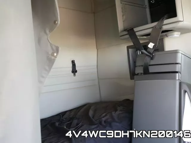 4V4WC9DH7KN200146_6.webp
