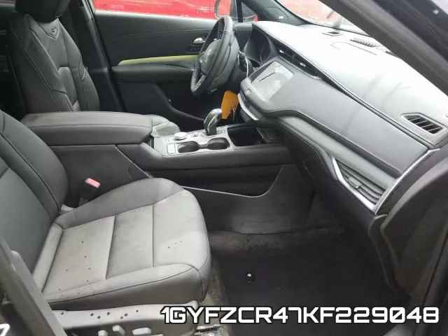 1GYFZCR47KF229048_5.webp