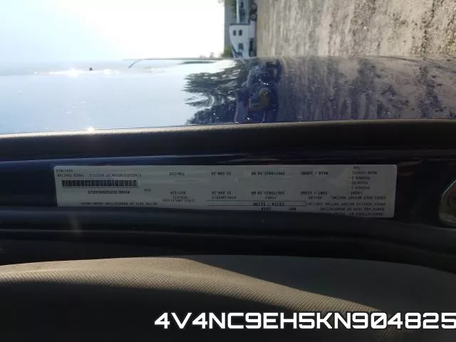 4V4NC9EH5KN904825