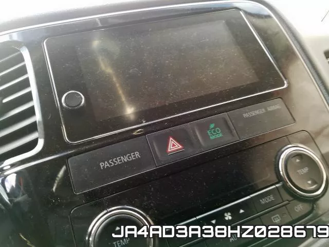 JA4AD3A38HZ028679_9.webp
