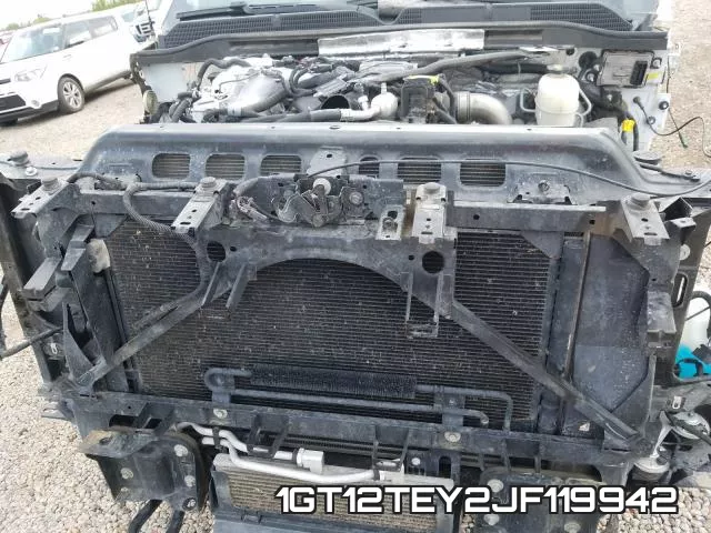 1GT12TEY2JF119942_7.webp