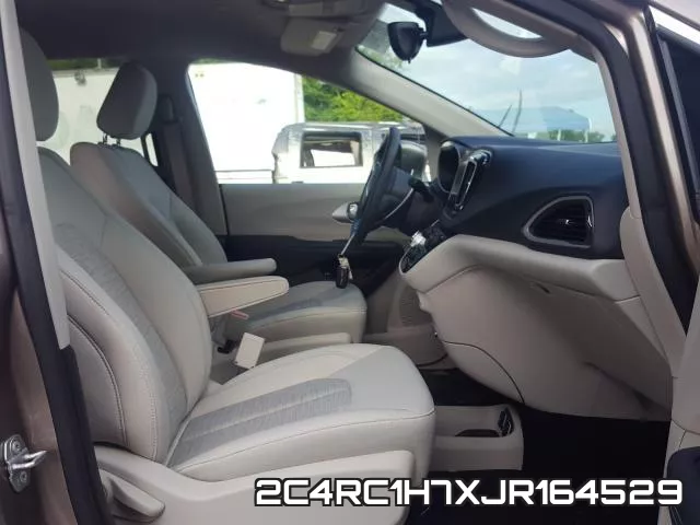 2C4RC1H7XJR164529_5.webp