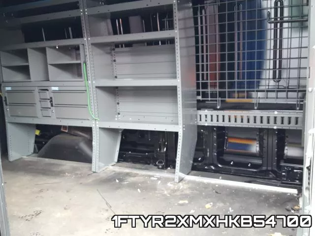 1FTYR2XMXHKB54700_6.webp