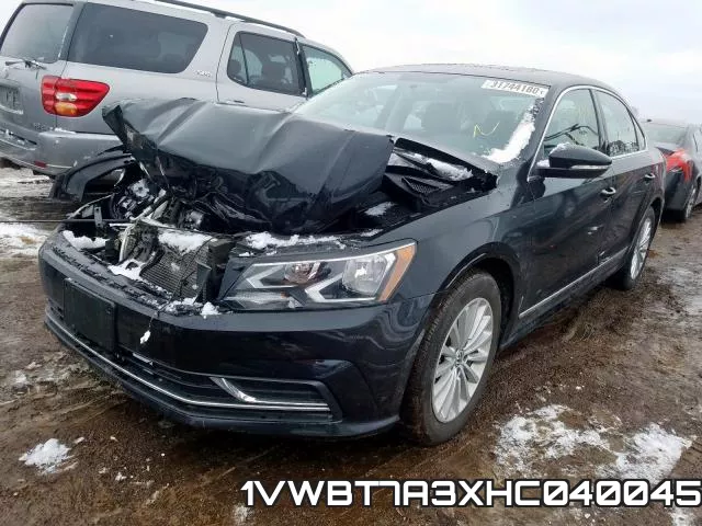 1VWBT7A3XHC040045_2.webp