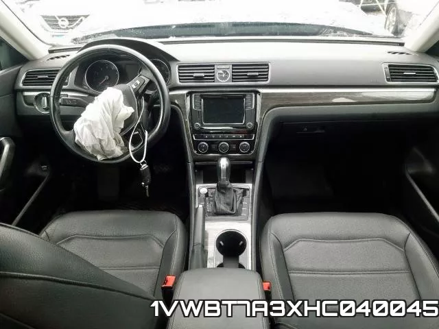 1VWBT7A3XHC040045_9.webp