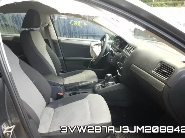 3VW2B7AJ3JM208842_5.webp