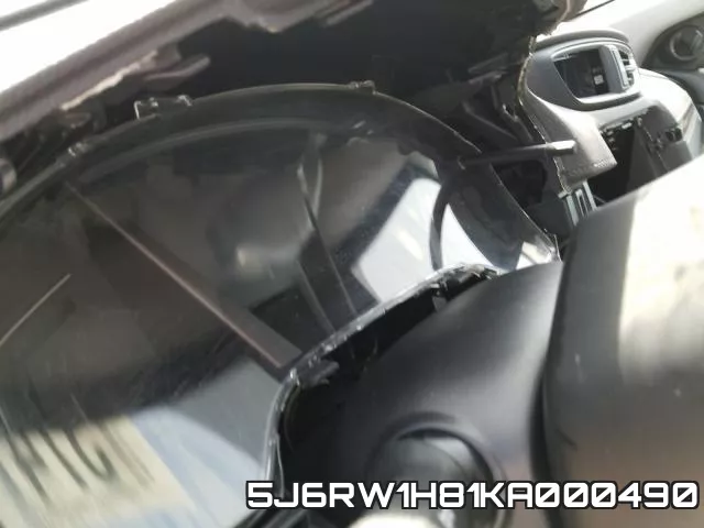 5J6RW1H81KA000490_8.webp