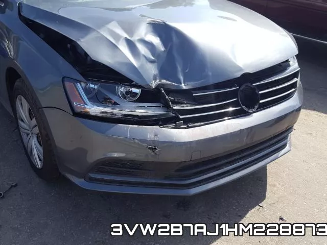 3VW2B7AJ1HM228873_9.webp