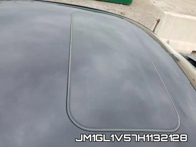 JM1GL1V57H1132128_9.webp