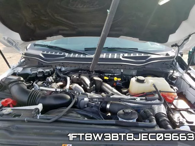 1FT8W3BT8JEC09663_7.webp