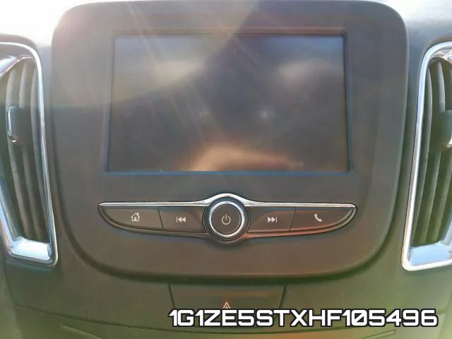 1G1ZE5STXHF105496_9.webp