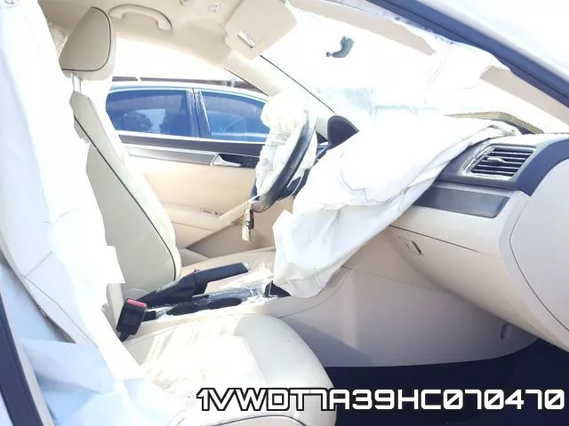 1VWDT7A39HC070470_5.webp