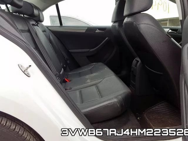 3VWB67AJ4HM223526_6.webp
