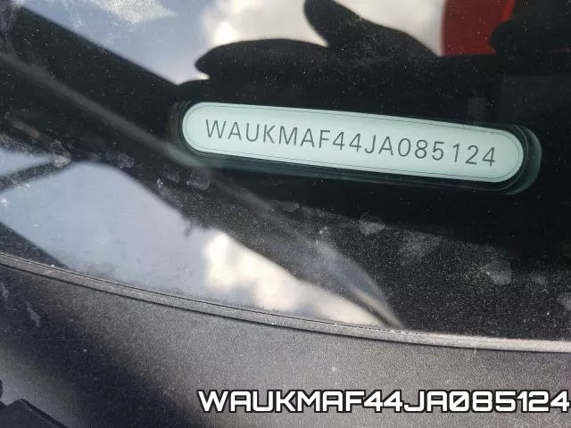 WAUKMAF44JA085124_10.webp