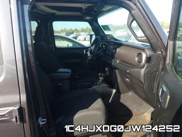 1C4HJXDG0JW124252_5.webp