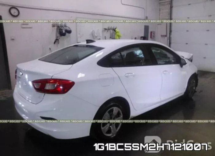 1G1BC5SM2H7121007_4.webp