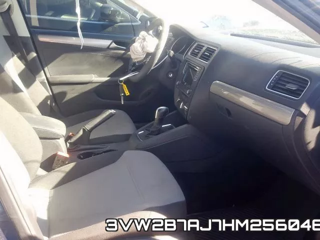 3VW2B7AJ7HM256046_5.webp