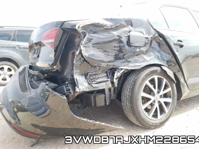 3VWDB7AJXHM228654_9.webp