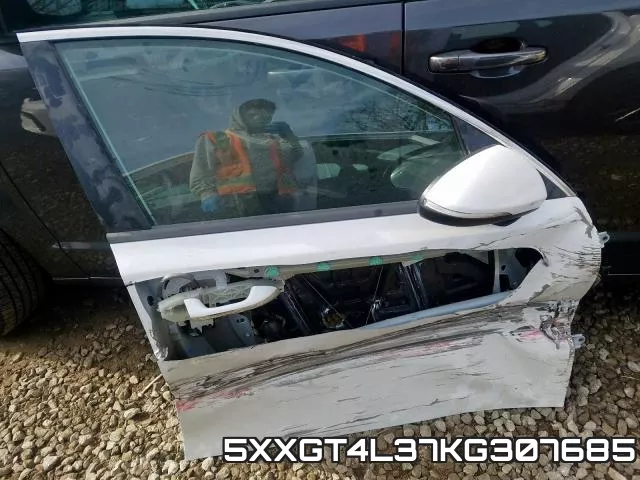 5XXGT4L37KG307685_9.webp