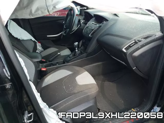 1FADP3L9XHL220058_5.webp