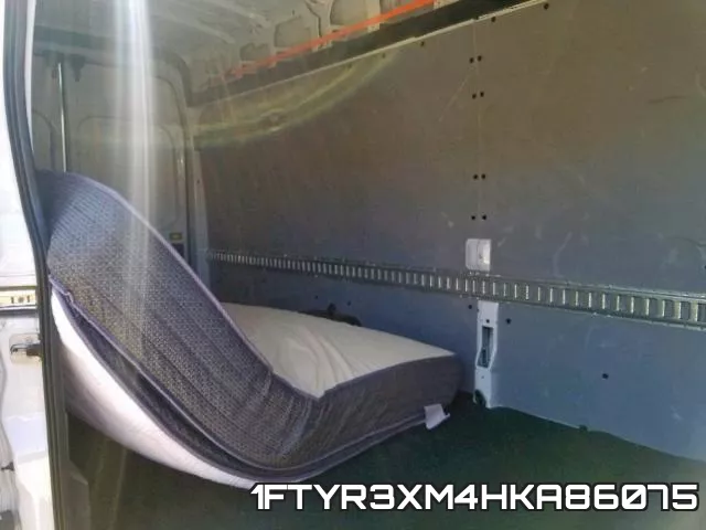 1FTYR3XM4HKA86075_6.webp
