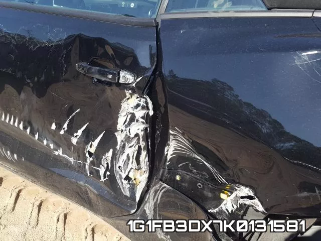 1G1FB3DX7K0131581_10.webp
