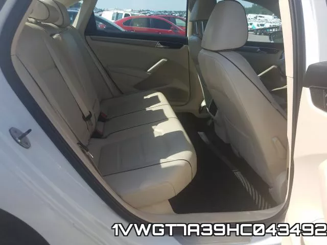 1VWGT7A39HC043492_6.webp