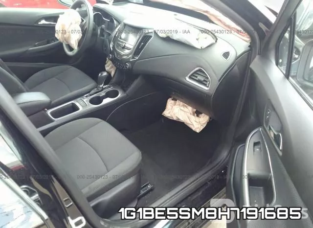 1G1BE5SM8H7191685_5.webp