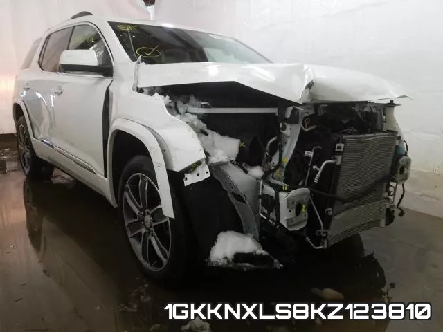 1GKKNXLS8KZ123810_1.webp