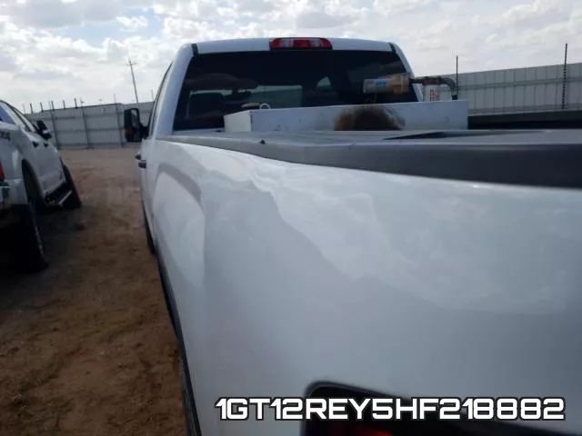 1GT12REY5HF218882_9.webp