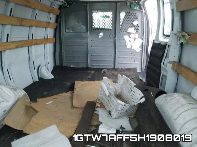 1GTW7AFF5H1908019_6.webp