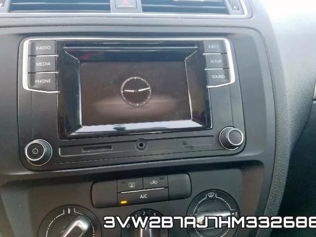 3VW2B7AJ7HM332686_9.webp