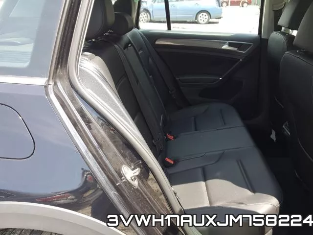 3VWH17AUXJM758224_6.webp