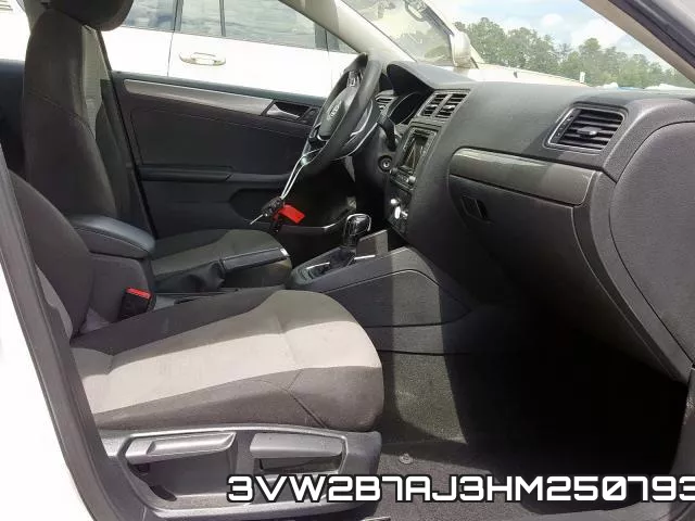 3VW2B7AJ3HM250793_5.webp