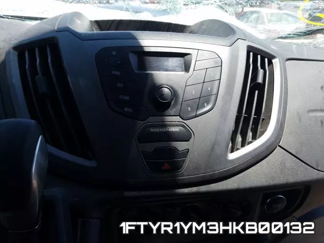 1FTYR1YM3HKB00132_9.webp
