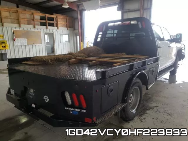 1GD42VCY0HF223833_4.webp
