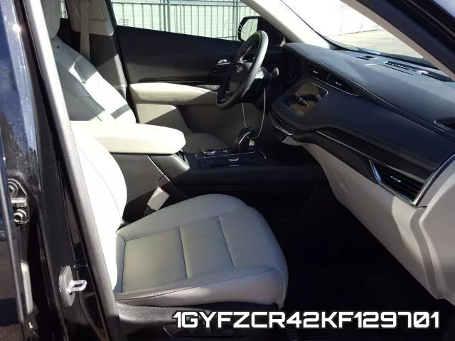 1GYFZCR42KF129701_5.webp