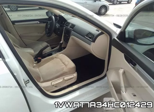 1VWAT7A34HC012429_5.webp