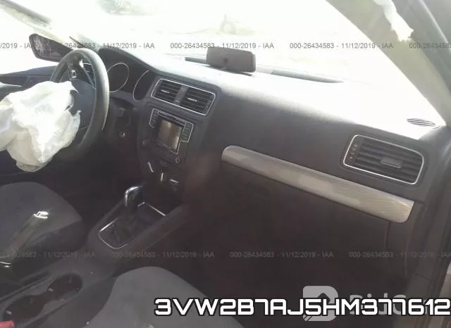 3VW2B7AJ5HM377612_5.webp