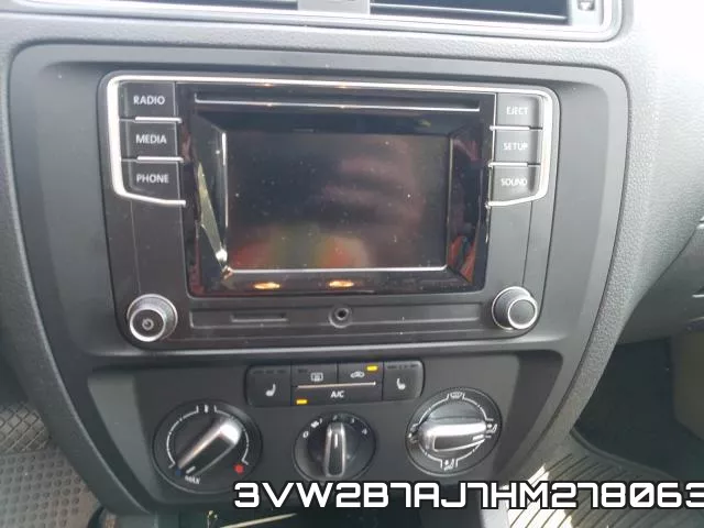 3VW2B7AJ7HM278063_9.webp