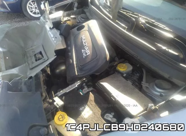 1C4PJLCB9HD240680_10.webp